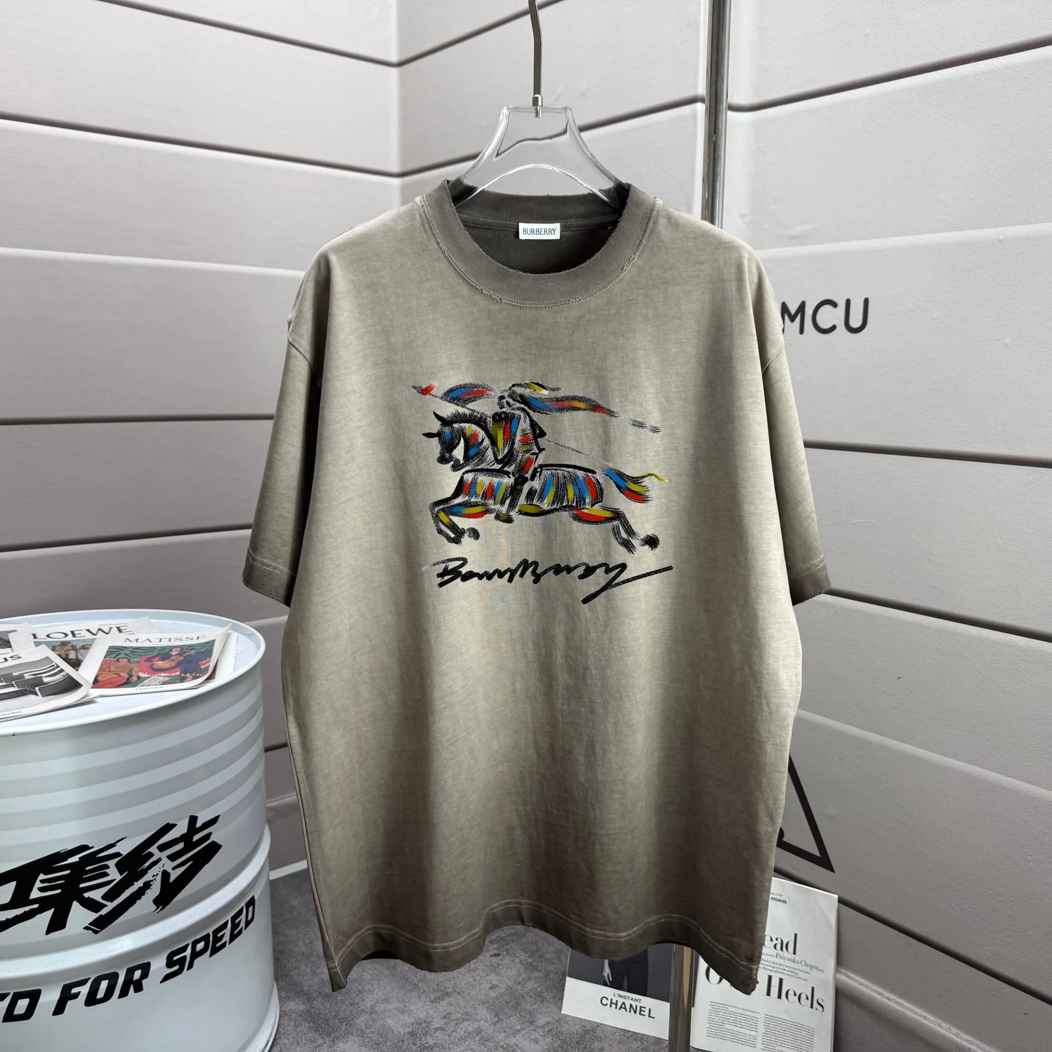 # Burberr* *2026 New Arrival 320 tee Same Style :Black White Size :S M L XL XXL Size： S （90-130 ） M （120-150 ） L （140-165 ） XL （160-180 ） XXL （180-210 ）